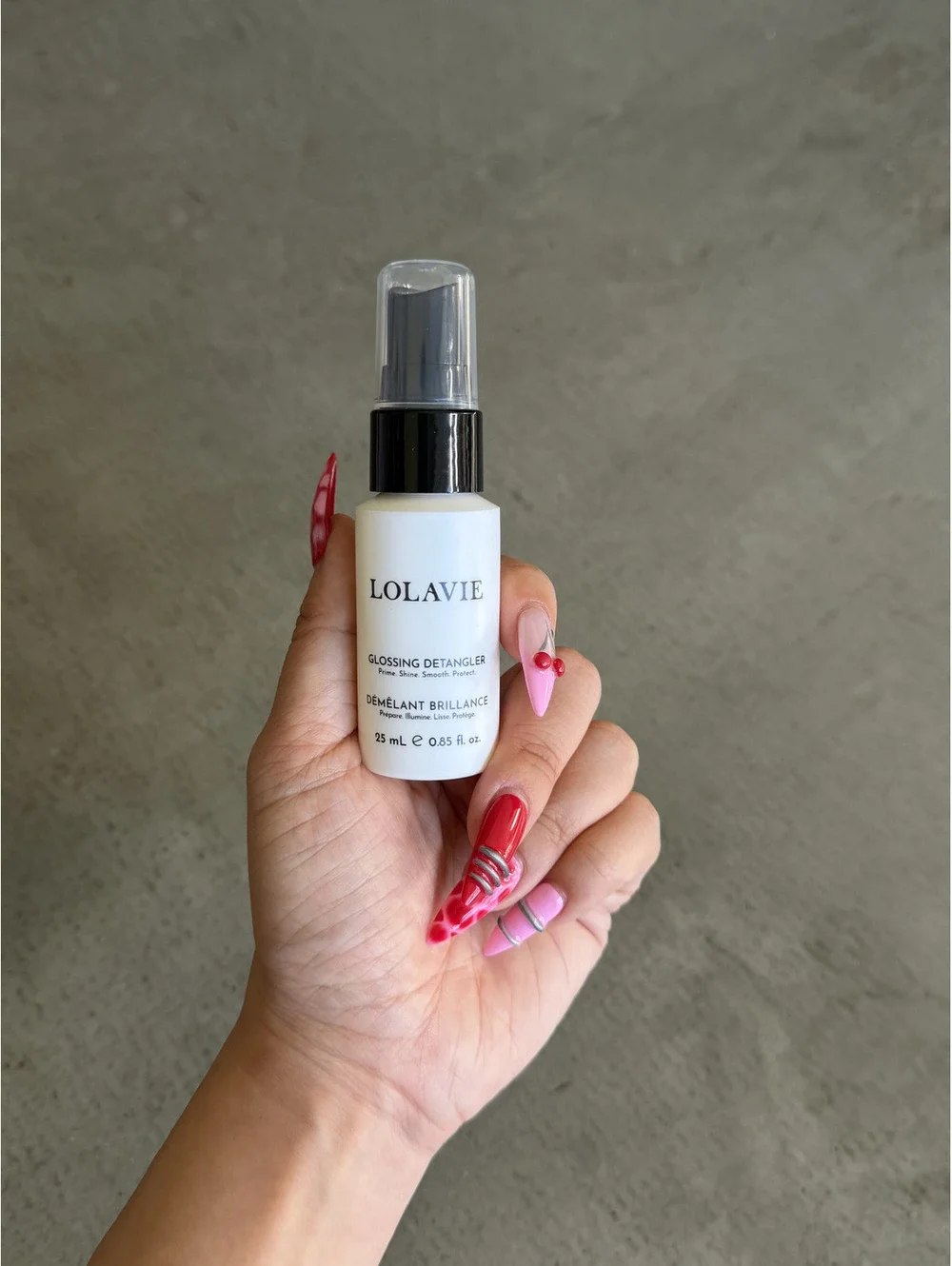 LolaVie / Glossing Detangler Mini Leave-In Spray / 25 mL